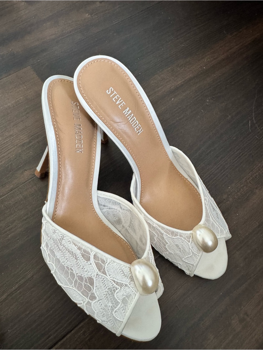 Steve Madden White Lace Pearl Priya Heels